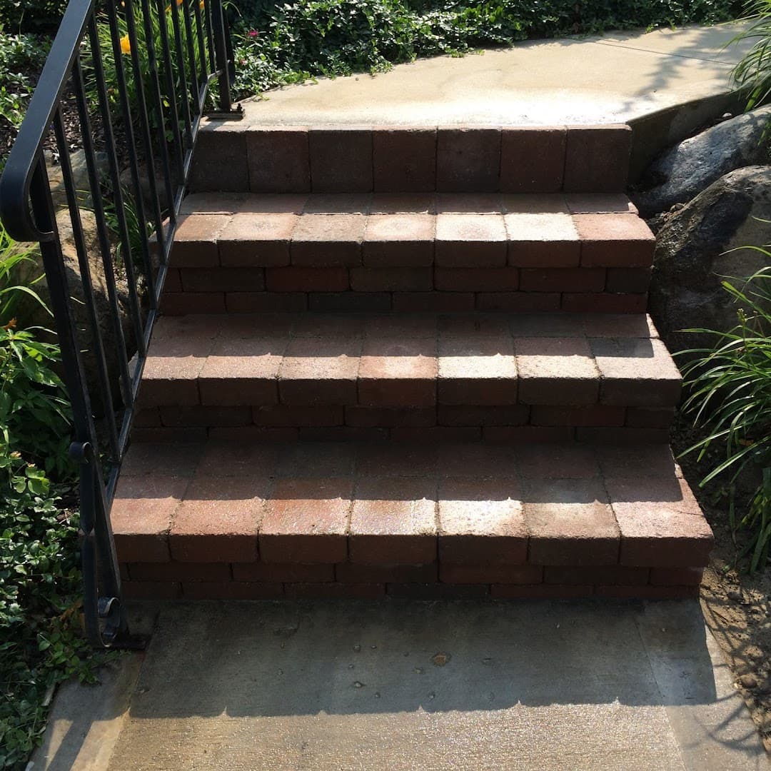 Leombruni Masonry thumbnail 3