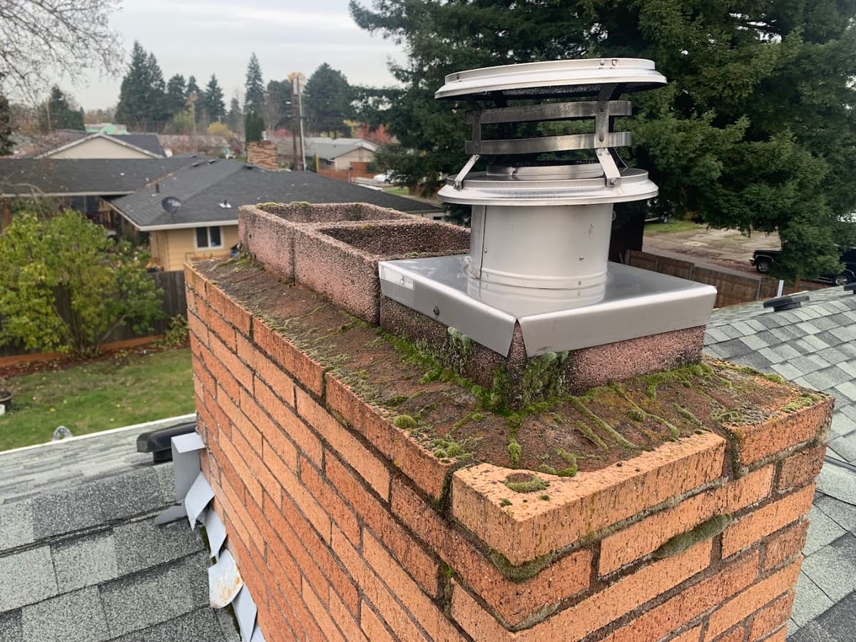 Chimney Sweep Specialist - Professional chimney cleaning, inspection and repair services in Portland, Oregon
